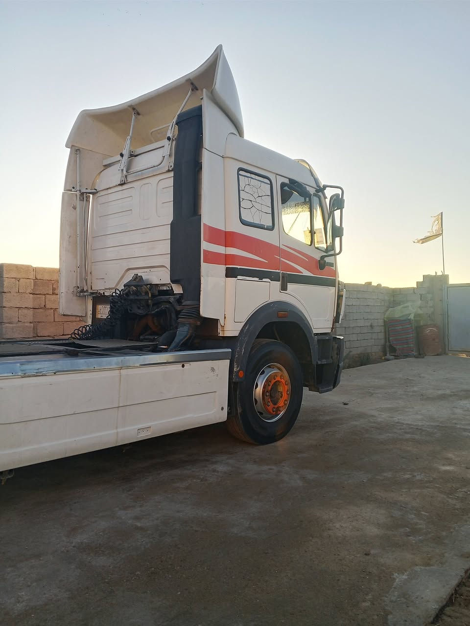 السلام عليكم سياره للبيع موديل 94رقم بصره السعر 2دفتر وبيهه مجال عنوان الشطره  ***********
***********
