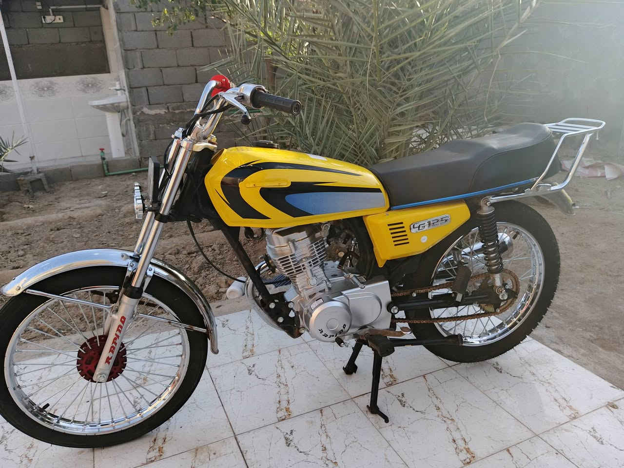 سلام عليكم للبيع دراجه 25 قبل فتره معمره دراجه حلوه ونضيف مامفتوحه ادوات سعر 650 مكاني هوير


**إذا كنت صاحب هذا الإعلان وتريد حذفه لأي سبب، رجاءا أرسل رسالة إلى الدعم الفني**