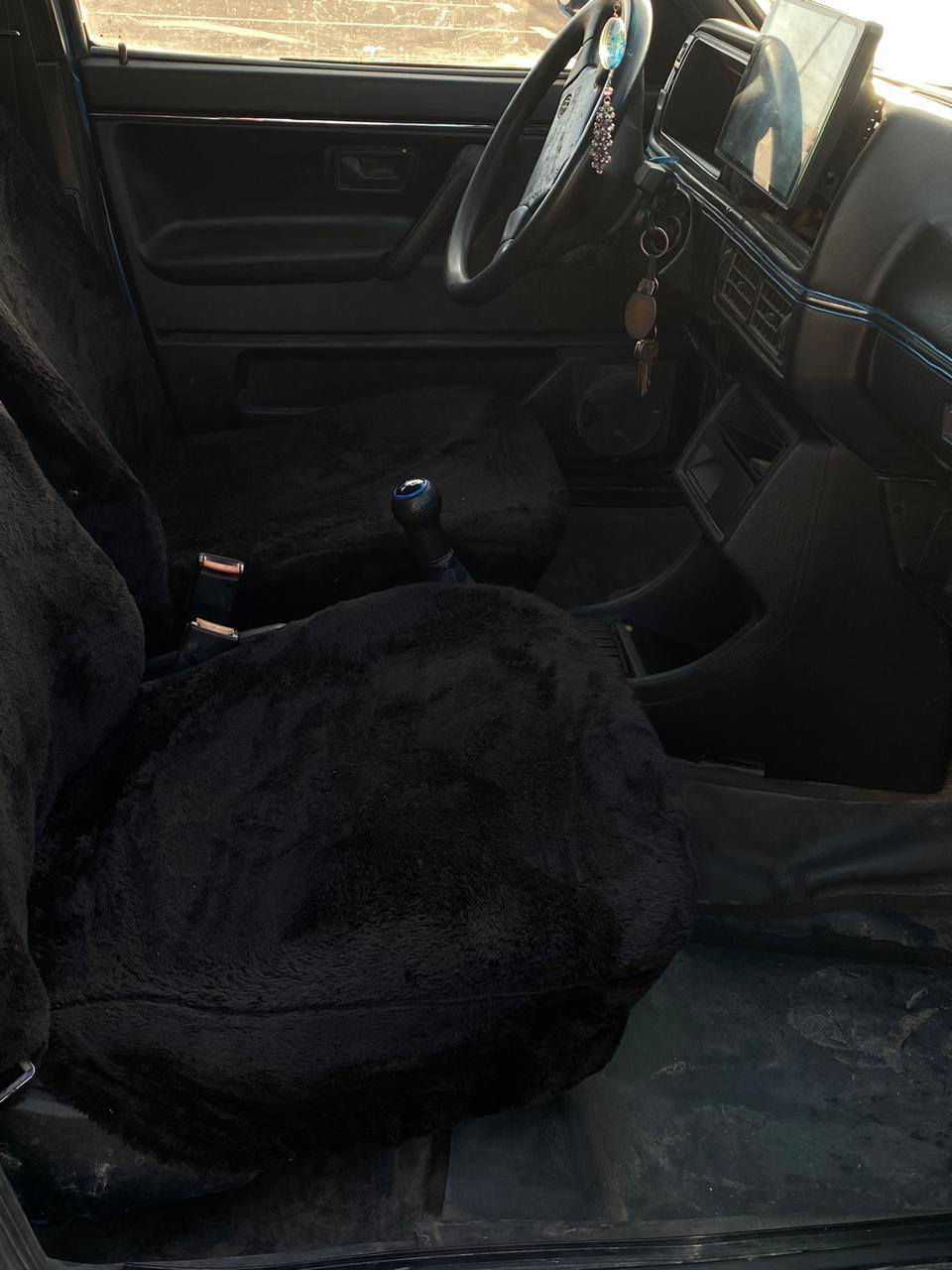 السلام عليكم كولف للبيع موديل1991 رقم كربلاء انكليزي باسمي سنويه لل27 السياره جاهزه كير مكينه1800 حداديه كهربائيات تخم تاير مصبوغة عام للجماليه بدون ضربه ولا خياس السعر 35. للاستفسار ***********  مكاني كربلاء
