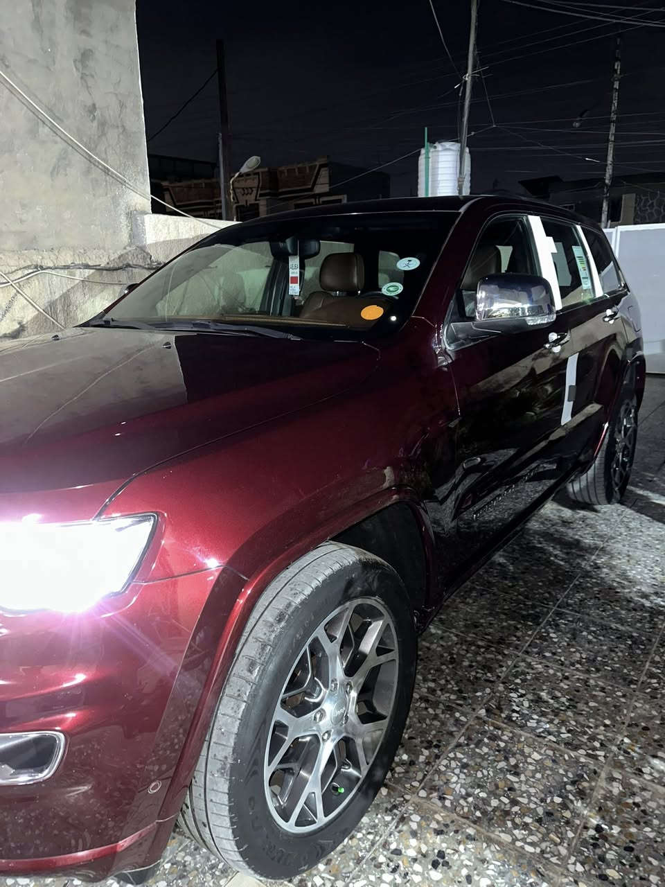 السلام عليكم 
جيب اوفر لاند موديل 2020 فول شاشه وحده داخل قرميدي ماشيه 58 
مكفوله من الضربه والصبغ حته الدعاميات بارد بسيط جداً الباب الخلفيه صفحه الصدر
***********
