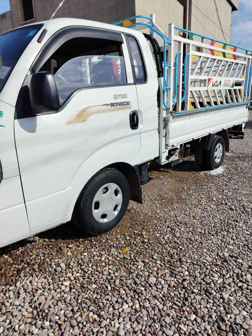 السلام عليكم كيا 2700 موديل 2013 رقم صلاح الدين دولي سنويه لل31
محرك كير اكسل شرط شاصي شرط طخم تاير جديد صبغ مابيه شرط تبريد +تدفئه ماشيه 196 حقيقي
سياره بلاديه مكفوله كفاله عامه السعر اتصل ***********
ملاحضه : المحجل مو معاها. المحجل مو معاها
