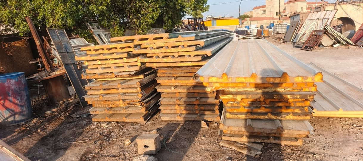 بيع وشراء السندويج المستخدم والحديد 
متوفر سندويج سقفي تركي درجه اولى
 قياسات  6م  6ونص 7الاربع  
جداري طول 3 و 3الاربع 
العنوان العمارة الخدمي مال جامع حي الرفاق 
‏‪***********‬‏

