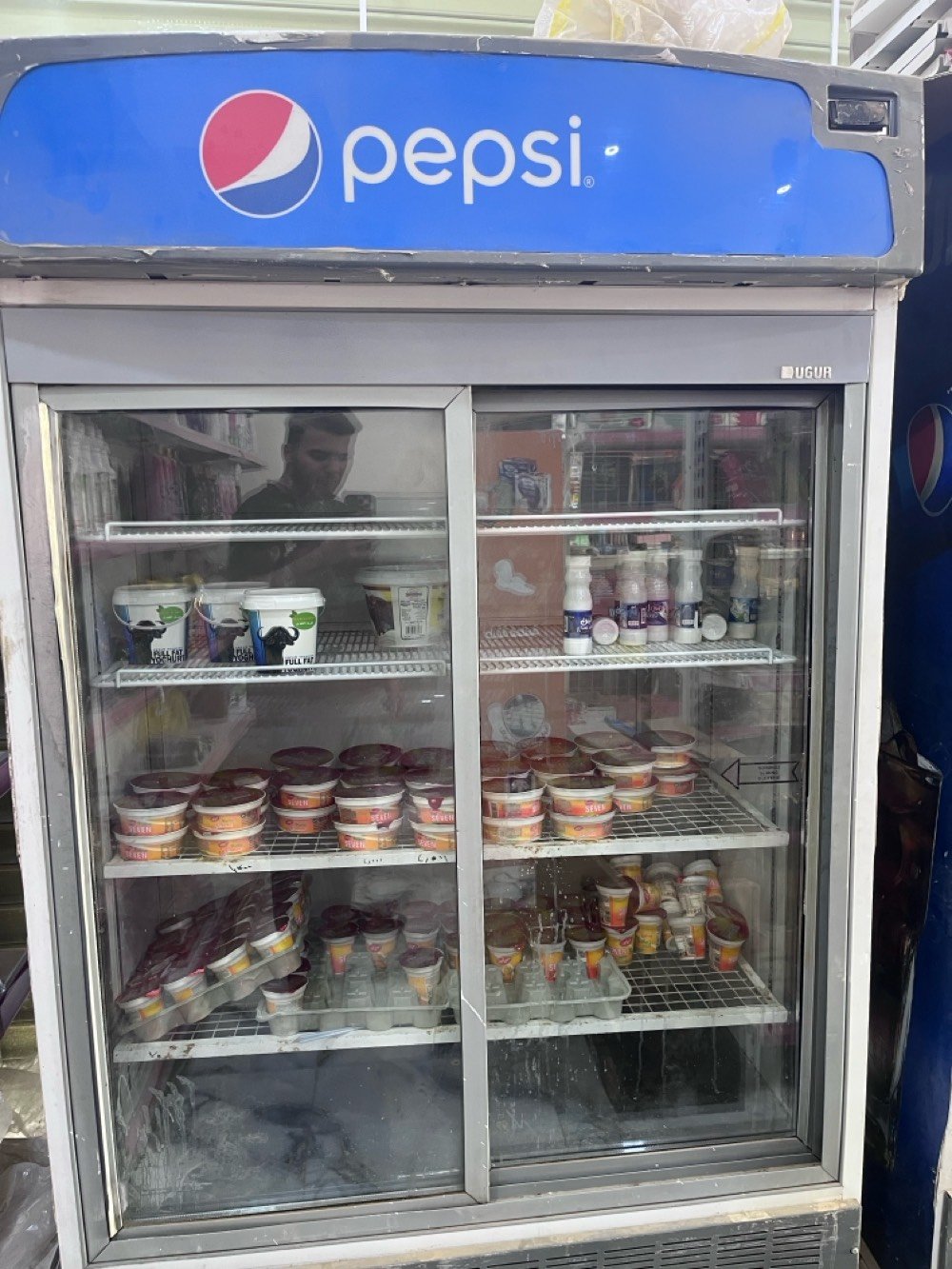 محل للبيع في ناصرية بالموحية 
سبب البيع ضرف ومستعجل على بيع كلش متكون
سبالت عمودي 2 دينكي واوكس 
وبرادات كبار ام بابين ٣ 
وبي براد ببسي ابو بابين 
وبراد كولة ابو بابين
ومجمدات عدد ٢وحدة كبيرة ٣ جامات ومجمدة موطة لشركة 
ومجمدة ايطالية تصلح للموطة وكيك ٣ طوابق جديدة مالتها ب٢٠ ورقة 
بي رفوف تعليك ١٠ قطع 
محل كامل تجهيز فقط عوزة مسواك ايجار ٣٥٠ مناسب 
سعر ١٢ مليون وبية مجال رقمي ***********