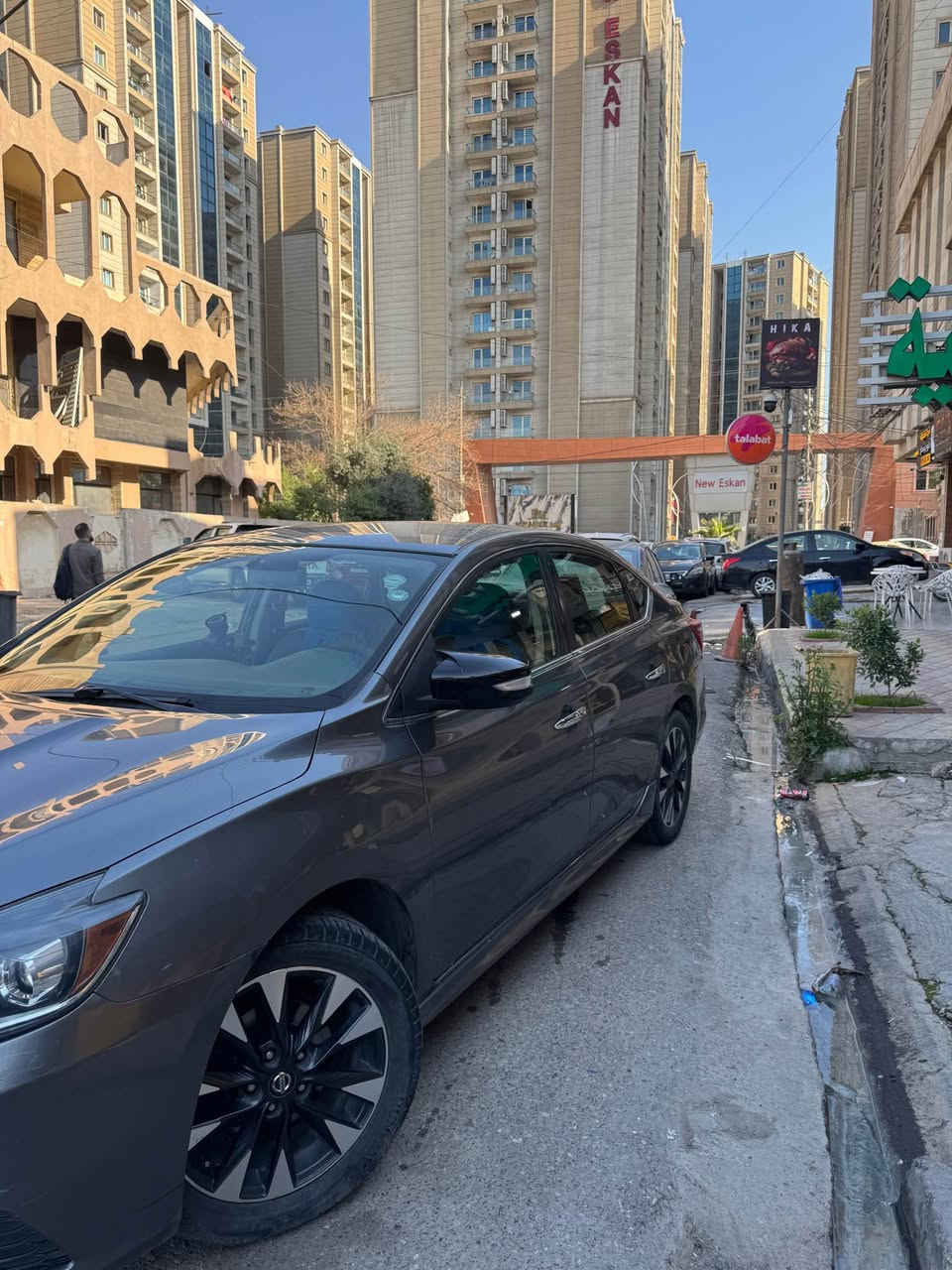 نيسان سنترا 2019 sr وارد امريكي فول فول 
المواصفات: 
لايت زينون 
رادار تفاعلي اوتو ستوب 
ابل كار بلي
تدفى مقاعد اماميا
سبورت بدون ايكو …نظام رياضي 
وباقي مواصفات ال sr المعروفة 
السيارة ماشية 105 ميل كير ومحرك بشرط وضمان والسيارة نظيفة على ايد وحده وادامة مستمرة
الضرر : فقط شبر بونيد بدون دواخل بدون ايرباك 
السعر: 135 وبيه مجال 
للتواصل؛ ***********
*********** أربيل, العراق
