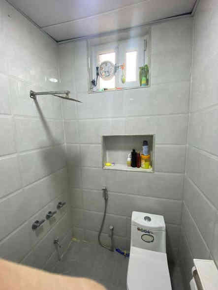 بيت 80م ، غرفتين نوم وصالة ومطبخ وحمامين
نقص واجهة وغرفة ثالثة نقص ارضية وسقفها سندويج 
شارع تبليط ، 
الموقع الدورة البوعيثة يبعد عن السيطرة دقيقتين وقريب عالشارع منطقة خدمات كاملة البيت بإسمي بدون دلال عقد 117 المكاتبة وية صاحب الارض مباشرة بسعر كلش مناسب *********** واتس
