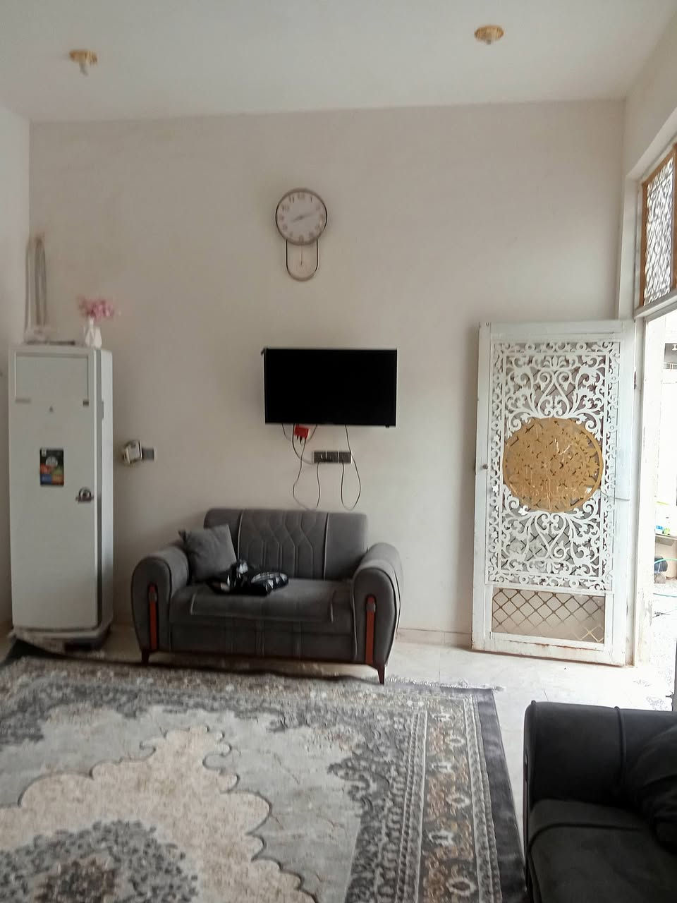 بيت طابو صرف مساحة 300م    حي العسكري شارع سيد جواد. الهاتف ***********
