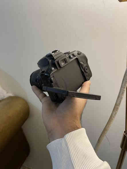 NIKON 5300 

الملحقات
شاحنه
بطارية
عدسه (55.18) اوتو فوكس 
بلوتوث 
واي فاي 

المكان بغداد المنصور

للاستفسار اكثر التواصل عبر الخاص او الاتصال ***********
