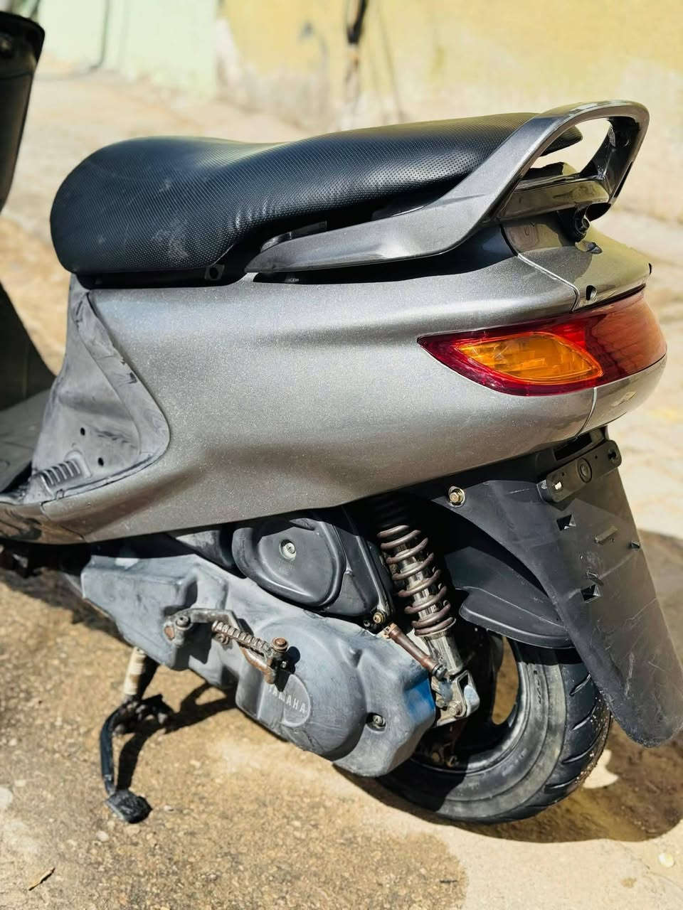 السلام عليكم
دراجة نوع فراشة للبيع لون نفطي (فحل)
الدراجة تسگام مسگمة ... لا أكلك مال حاوية ولا مال بياعه شره ..
محرك ناعم وحلو ..نگره سلف كهربائيات كلها شغاله كفر مختم 

مكاني النجف الاشرف حي الجزيرة  
السعر ٥٠٠وبيها مجال


**إذا كنت صاحب هذا الإعلان وتريد حذفه لأي سبب، رجاءا أرسل رسالة إلى الدعم الفني**