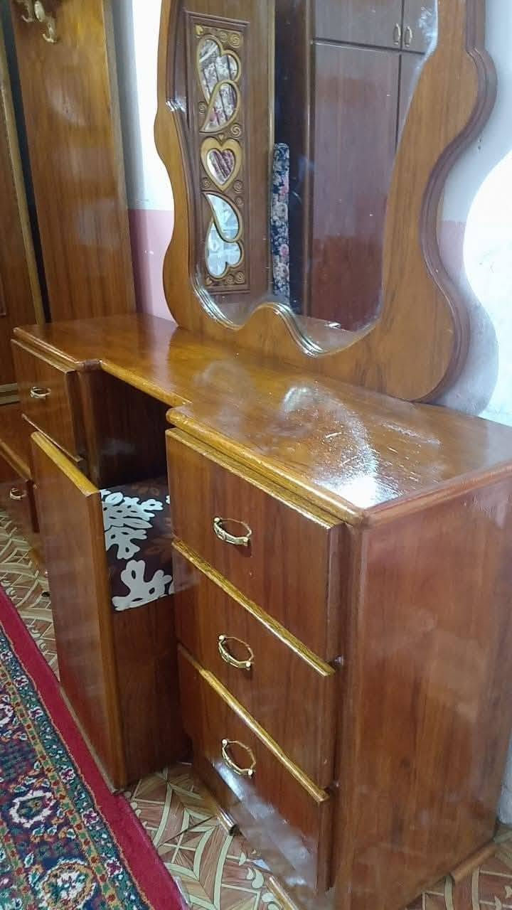 غرفه 6باب ملحق احطاطه
خشب صاج ايطالي نضيفه 
مكانها هبهب حي الشهداء قرب مدرسه اسد الله 
للاستفسار الاتصال ع ***********
***********
