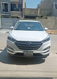 توسان ٢٠١٧ • ماشية ٤٠٠٠٠ • محرك ٢٠٠٠