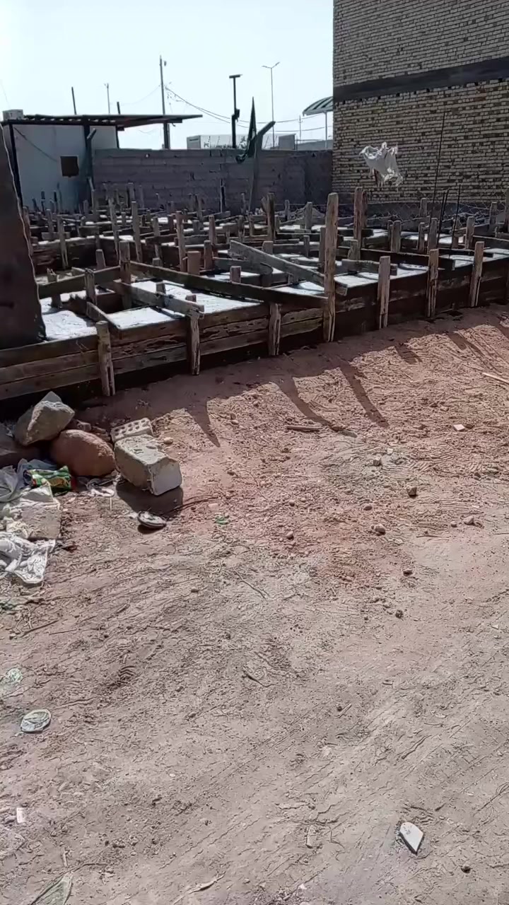 السلام عليكم قطعه للبيع مساحه 90 متر كربلاء طوريج حي المثنى قرب الحولي التفاصيل بالفيديو للاستفسار الاتصال على الرقم ***********
