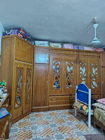 بيت للبيع السعر 100 مليون بالبكرلي بالفنانين بصف الشارع العام موقع ممتاز المساحه 200 متر يحتوي على ثلاث غرف نوم وصاله ومطبخ وهول وصحيات خدمات كامله ماء وتبليط ومجاري سند طابو زراعي تحويل مباشر باسم المشتري للاستفسار ***********
