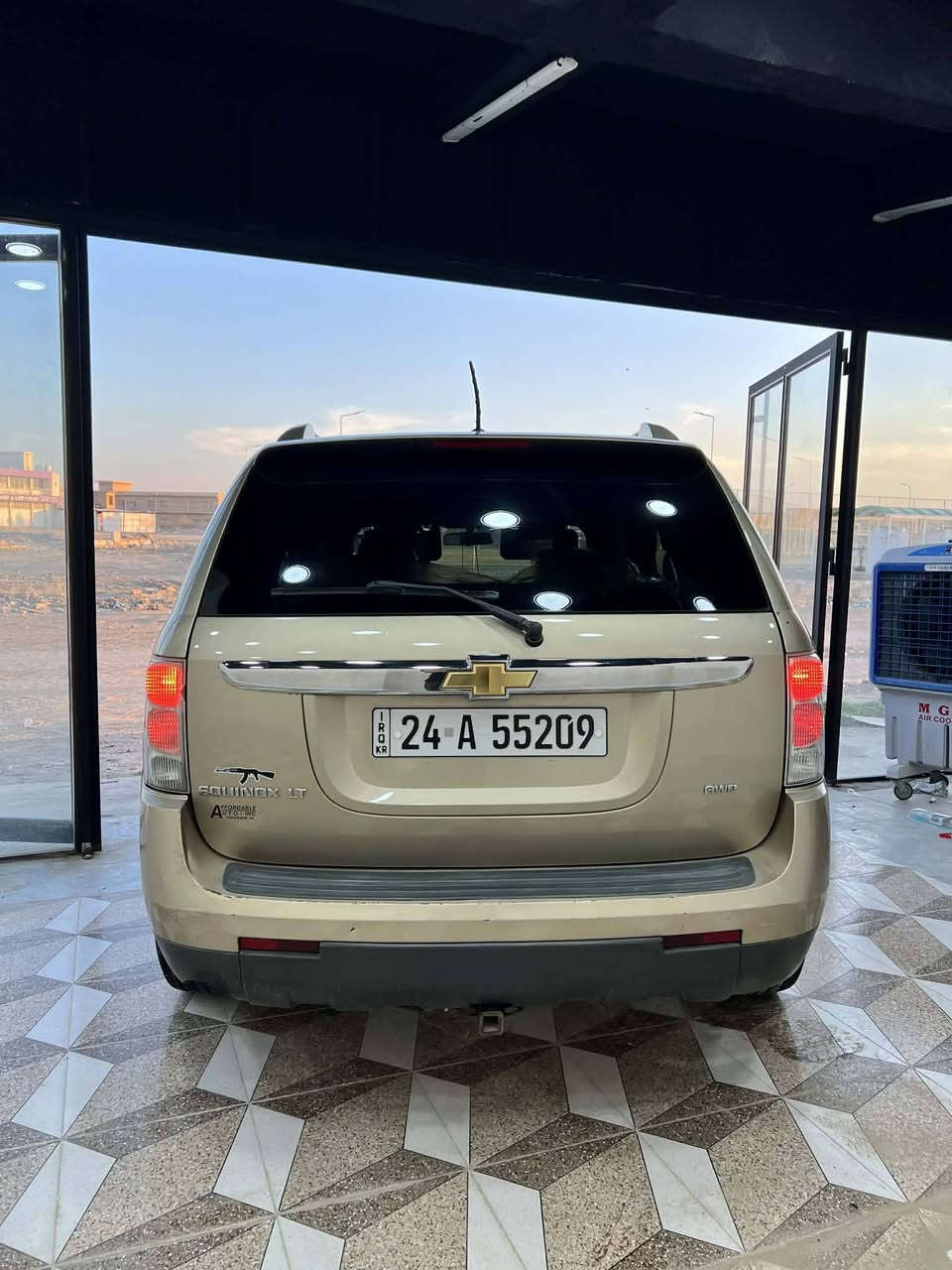 السلام عليكم 
للبيع شوفرليت ايكونوكس 2007 _ رقم دهوك جديد🚗
السعر :- 76$ وبيه مجال بسيط 

الحادث :- قبق الجنطه مرشوش كلير فقط أثر جراد
 
مواصفات السيارة :-
• تحكم ستيرن 
• مثبت سرعه   
• تخم تاير جديد 
• تدفئه و تبريد ❄️
مكاني بابل الحله الحي العسكري

رقمي 📞:- ‭0784 440 0245
