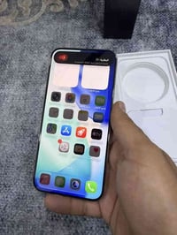 15 برو ماكس دبل سيم كارت الذاكرة 256 البطارية 88 الجهاز كلش نظيف بحالة...