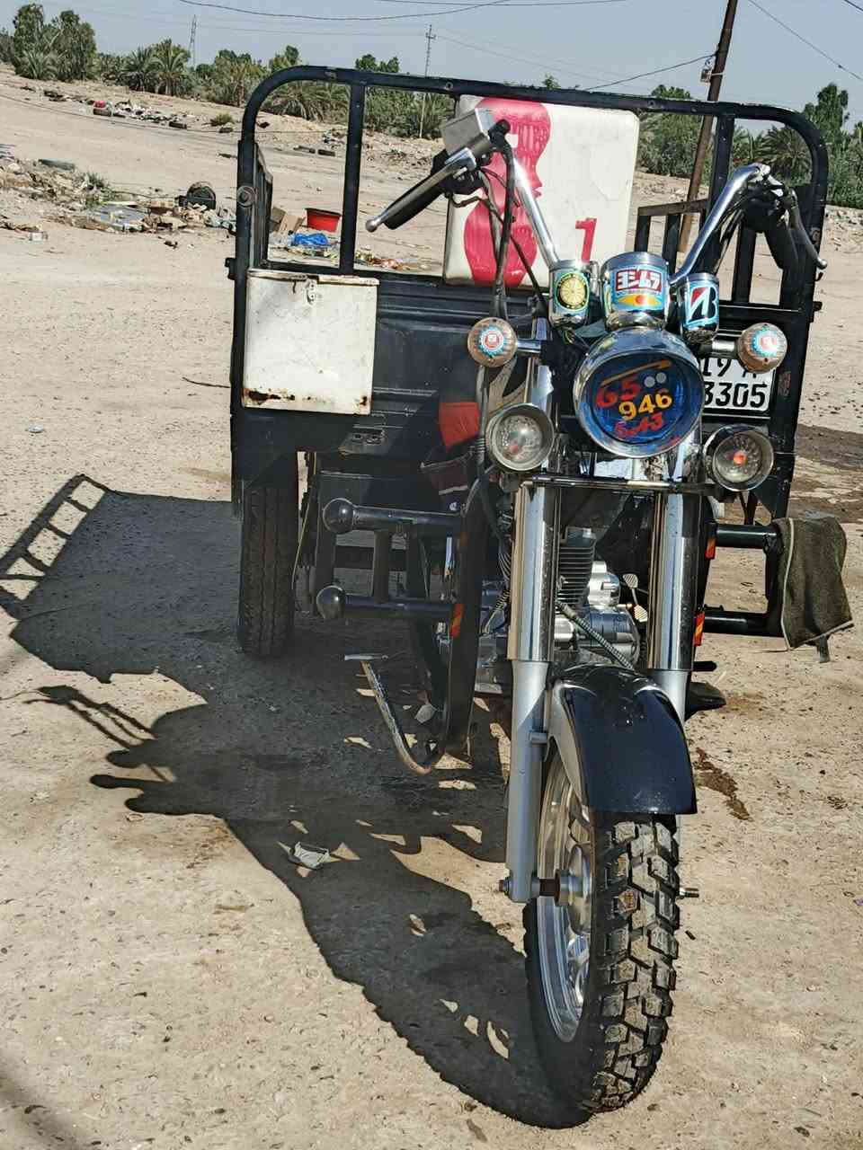 سلام عليكم دراجه موديل ٢٠٠٧رقم انكليزي بسمي  شاصي كفاله اكسن وياله ابلادي محرك صارله شهر من شاده سعره 2400--/ مكاني نجف شراي يخابرني ***********
