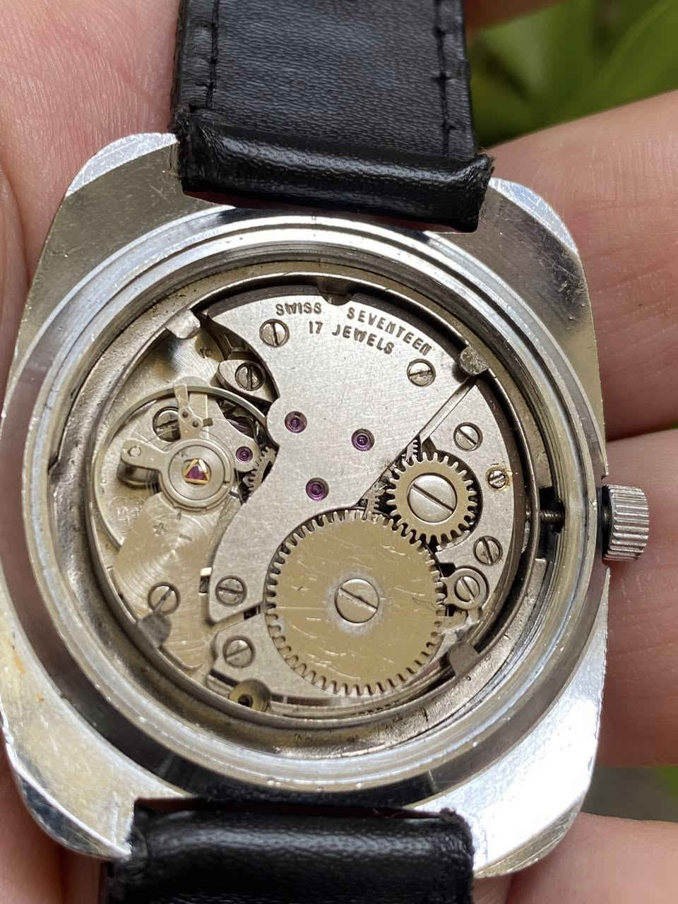 لنكل  سويسري 

نصب تكويك 

تعمل بكفاءة عالية 

مينا فيروزي جدا مميزة 

مقاومة للماء 

زجاج ضد الخدوش 

القطر ٣٦

السعر ٧٥ الف 

يوجد توصيل لجميع المحافظات 

***********
