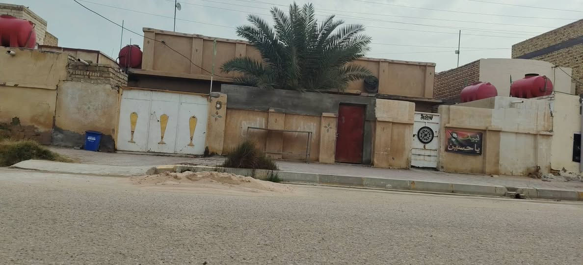 السلام عليكم يوجد بيت للبيع مقابيل مدرسه الوقف الشيعي قرب مركز الشباب
المساحه ٣٢٠ متر للأستفسار ***********
***********
