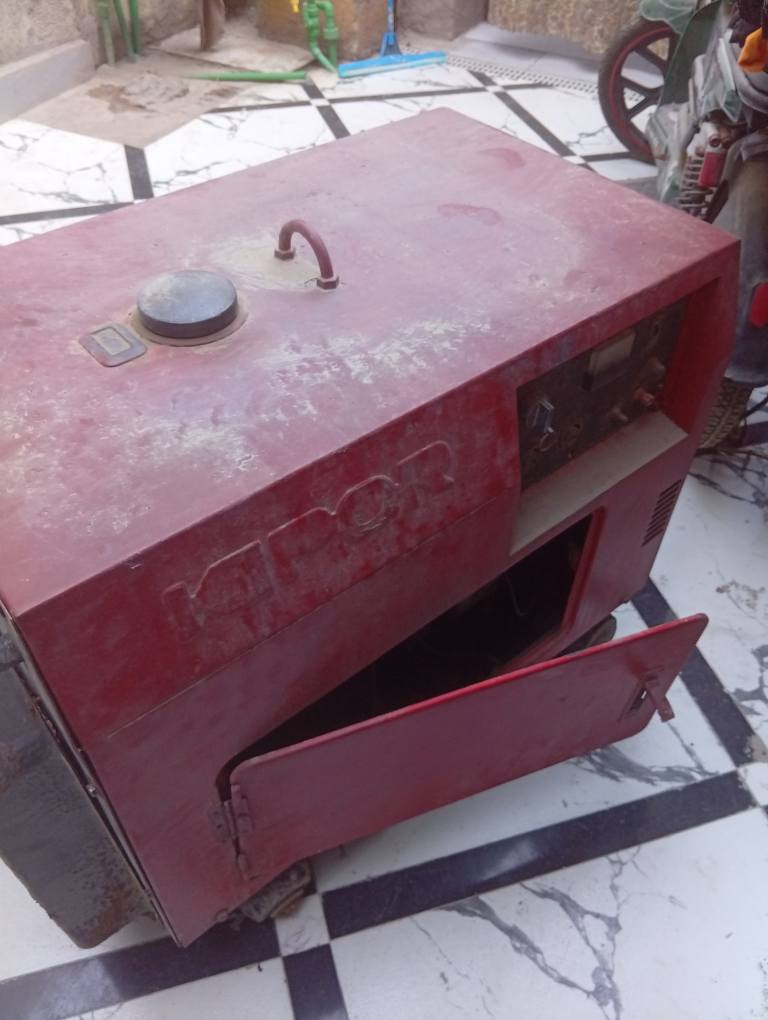 الحيانيه شارع ٦٠/ *********** السعر ٤٠٠ البصرة, العراق
