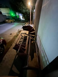 درج مدور للبيع  ارتفاع ٤ متر وعرض البايه صافي ٥٠ سم  السعر ٢٥٠ الف وبي...