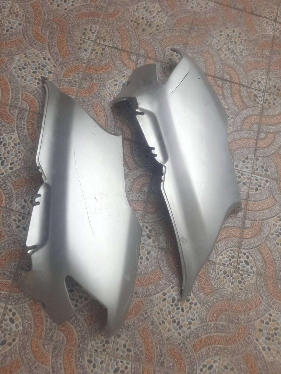 السلام عليكم
كفرات نظيفه سبيسي صفاحيات للبيع 
الزوج ب15الف قفل الشراي 
يتصل على هذا رقم 
    ***********
