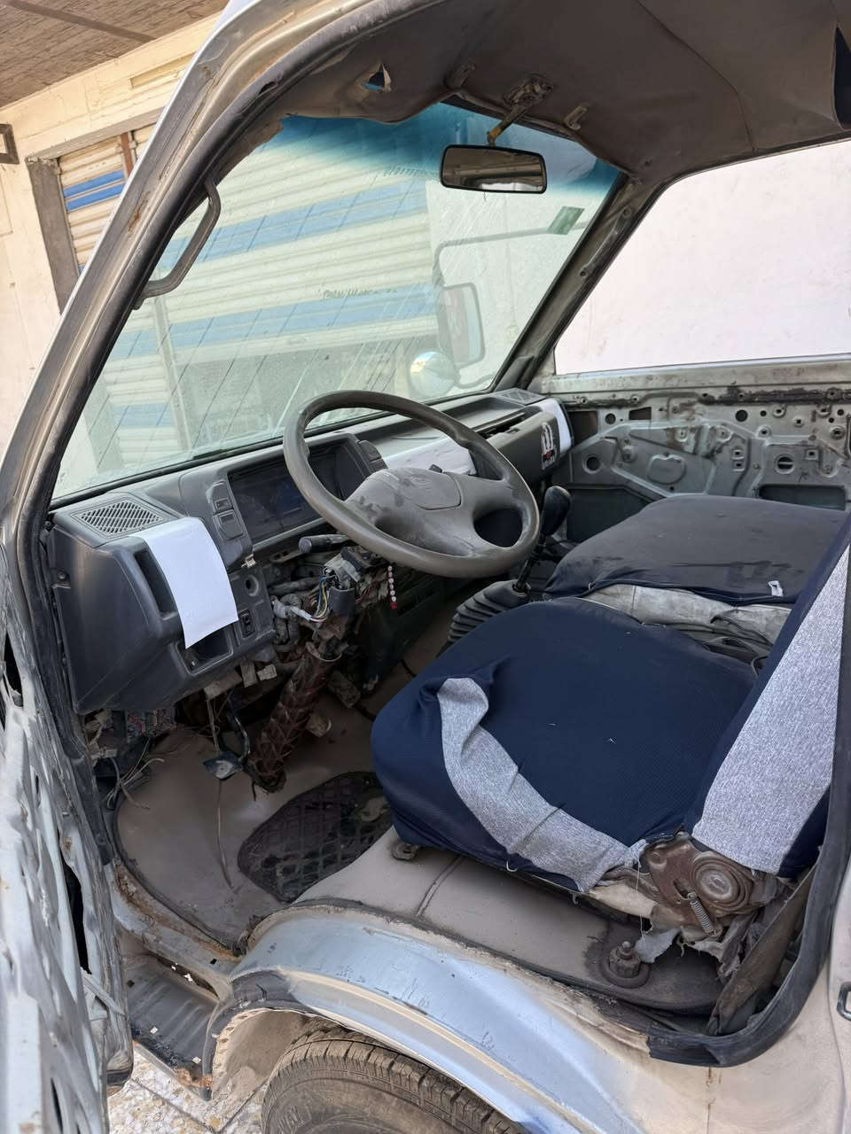 السلام عليكم كيا بستا 1995 رقم بغداد بسمي هزه وسنويه جديده مصفره غرامات وهيئا محرك كير جديد تخم تاير جديد سيارة جاهزة للاستفسار *********** السعر 32 ورقة مكان حي النصر
