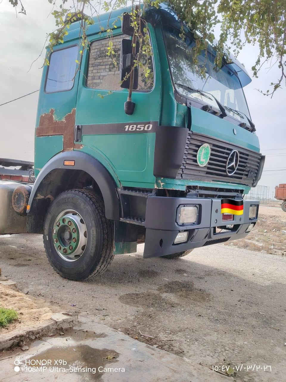 للبيع  محرك 35دبل تيربو كير 130 اكسل جي أف تلفزيوني تخم تاير راس وعربانة عربانة ألماني براد 16دناكير 16 سيارة جاهز للعمل رقم ذي قار ألماني 3الوحات قلاب  *********** مكاني النجف
