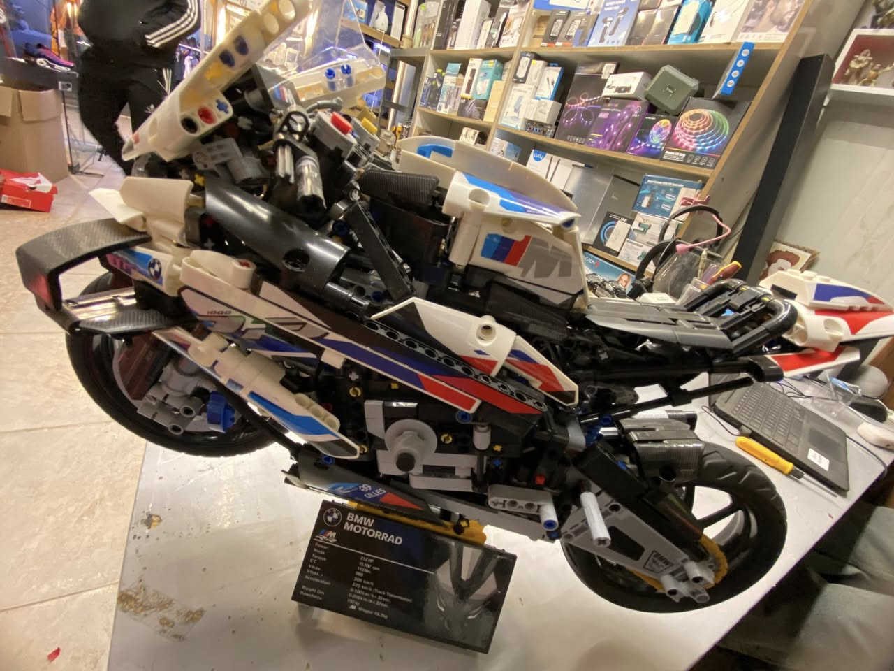 ليكو دراجة بطح BMW


**إذا كنت صاحب هذا الإعلان وتريد حذفه لأي سبب، رجاءا أرسل رسالة إلى الدعم الفني**