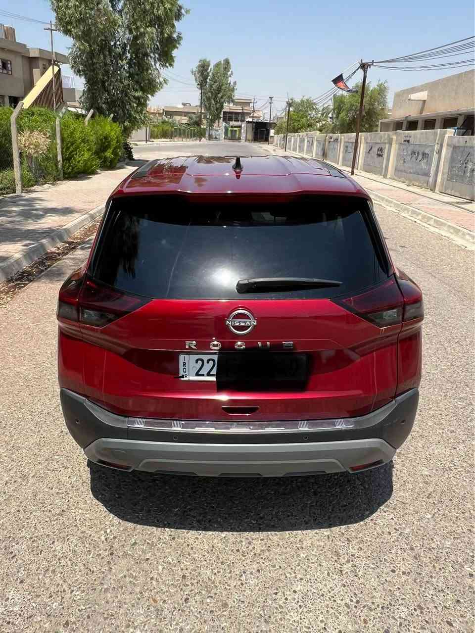 السلام عليكم،للبيع نيسان روج
موديل2023
رقم اربيل 
سنوية هزة جديد تحويل شوكت ماتريد 
الضرر :بيها شبر بارد بالقماره وربع الصندوق بي صبغ 
المكينة ٣بستم تيربو 
السياره كلش نظيفة ماشيه ٥٠كيلومتر الصور توضح
السعر: 155
مكاني كركوك
للاستفسار :*********** كركوك, العراق
