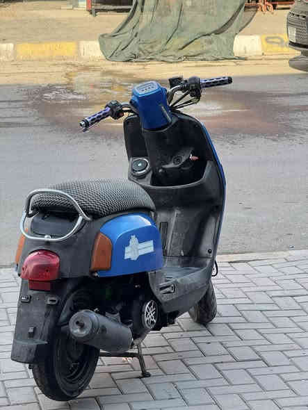 السلام عليكم 
ماكس بوليسي للبيع او المراوس بماكس عدله دراجه نوزل خير من الله مكينه بلاديه ممفتوحه تجي تفحص وتجيب وياك الف فيتر دهن جديد صدر جديد بلاديه للاخير كهربائيات كلها شغاله مابيها اي نقص 
عنوان الدراجه بغداد  
للاستفسار *********** 
السعر 500 وبيها مجال حك الجيه
