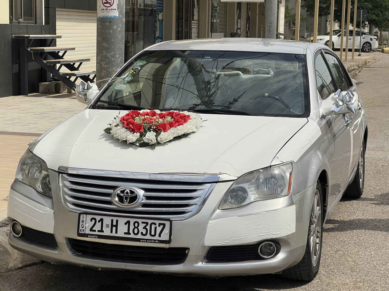 :

🚗 تۆیۆتا ئەڤەلۆن ٢٠٠٨ بۆ فرۆشتن (زۆر خاوێن ) 🚗
ئۆتۆمبێلێکی تۆیۆتا ئەڤەلۆنی مۆدێل ٢٠٠٨ی ئەمریکی، سەیارەی دەستی خۆمە، زۆر خاوێنە و بەبێ هیچ کێشەیەک  ئامادەیە.
📌 گرنگترین تایبەتمەندییەکان:
ـــــــــــــــــــــــــــــــــــــــــــــــــــــــــــــــــــــــــــــ
مۆدێل: ٢٠٠٨ (مواسەفات ئەمریکی)
ڕەنگ: دەرەوەی سیلڤەر (زیوی)، ناوەوەی ڕەش
ڕۆیشتوو: تەنها ١١٥,٠٠٠ کیلۆمەتر ڕۆیشتووە
بۆیاغ و لێدراو: بەشەرت، بێ بۆیاغ و بێ لێدان
گێڕ و مەکینە: زۆر تەندروست و بەشەرت
سیستەمی کارەبایی: تەواوی کارەباییەکانی بەشەرتن
یاسایی: سەنەوی و بەناوکردن بەشەرتە
✨ مواسەفاتی ناوەوە و ئۆپشنەکان:
ــــــــــــــــــــــــــــــــــــــــــــــــــــــــــــــ
کوشنی چەرم (جلد) و کارەبایی
شاشە ئایپاد و سوکان ڤۆلیۆم
تەعدیل سورعە (کروز کۆنتڕۆڵ)
قوفڵ مەرکەزی
چوار جام کارەبایی
💰 نرخ: ١٤٠ وەرەقە (کەمێک مەجالی تێدایە)📍 شوێن: کەلار
📞 بۆ کڕین و پەیوەندیکردن، پەیوەندی بکەن بەم ژمارانەوە:
***********
***********
ــــــــــــــــــــــــــــــــــــــــــــــــــــــــــــــــــــــــــــــــــ
⚠️ تێبینی گرنگ: تکایە ئەگەر موشتەری نیت سەرمان مەیەشێنە! تەنها کڕیاری جیددی پەیوەندی بکات.
