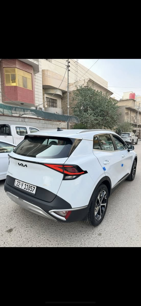 سبورتج 2025 خليجي رقم اربيل جديد🪬
مكفول صبغ ضربه تبديل بارد 
ماشيه 9000 زيرو 🪬
 موصفات معروفه سبورتج 
حساسات امامي خلفي كامره خلفي بصمه تغشيل عن بعدلد امامي خلفي تبريد قطعتين مري شفط تحكم ستيران وباقي موصفات معروفه 
سعر  232  بيه مجال لشراي يتصل 
***********
مكان سياره بصره
