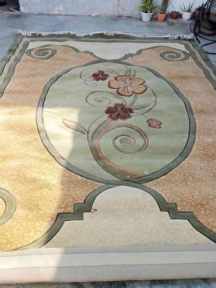 فرشات للبيع نضافه مثل الي بصوره كبيره العرض 2متر و95سانتيم والطول 4سعره 35وبيه مجال بسط والصغير ب20وبيه مجال بسط الشراي يتصل ***********
