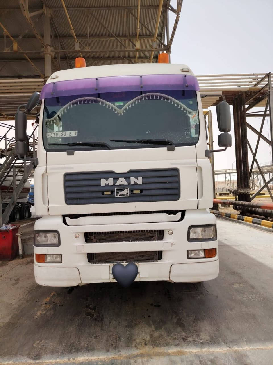 سلام عليكم مان للبيع 2001مكفوله كفاله عامه تخم تاير سياره كله رقم سليمانيه سياره جاهزه المكان ميسان للستفسار اتصال على الرقم ***********
