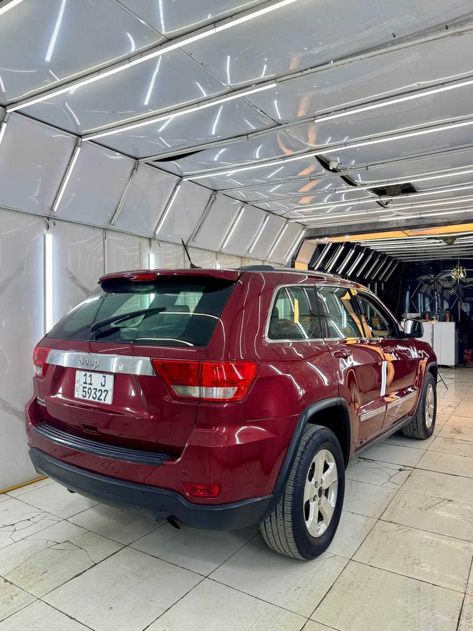 السلام عليكم جيب خليجي موديل 2012 وكالة العرصات محرك 6 سلندر رقم بغداد الدولي بأسمي تحويل ثاني يوم  بيها صبغ الجاملغ والبنيد اثر شخوط ممفتوح برغي بيهم عندي سونار بيها مرفق بالمنشور
فول مواصفات
 فتحة سقف
بصمة ابواب بصمة تشغيل 
تشغيل عن بعد
كشنات جلد وكهرباء 
فورويل
شاشة وكاميرا خلفية
وباقي المواصفات المعروفة السيارة جاهزة مناقصها شي للبيع فقط السعر 158 ورقة بيها مجال بسيط حق الجية للاستفسار *********** مكاني بغداد غير متواجد عالنت الشراي يتصل بغداد, العراق
