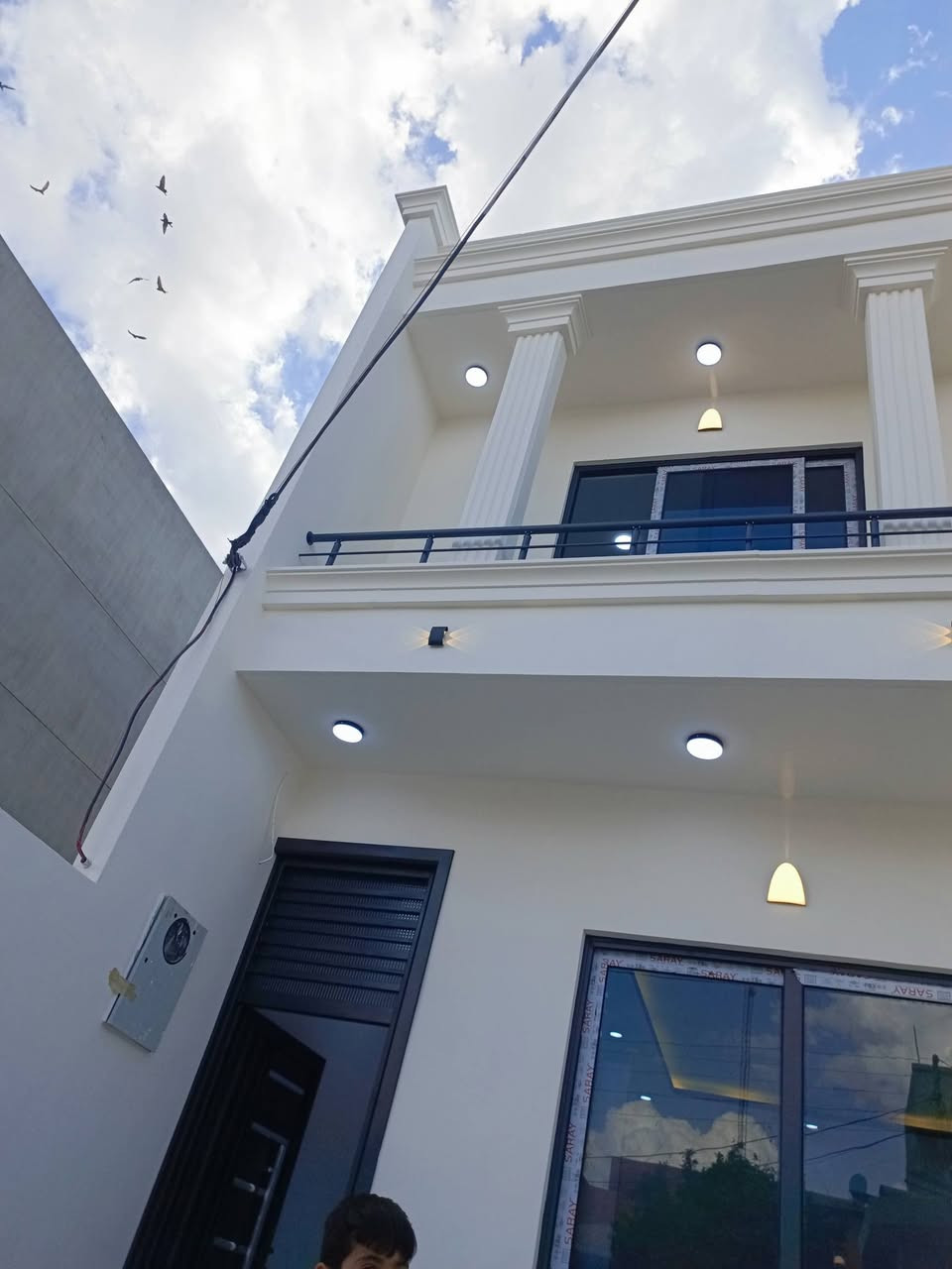 السلام عليكم يوجد كادر كامل
نشتغل شغل درجة أو بكل شيء
تنظيف بيوت إنقاذ غسل بيوت تفليش وكل شيء
صب لاش تعديل بيوت تنزيل مواد للتواصل عله هذا الرقم***********
