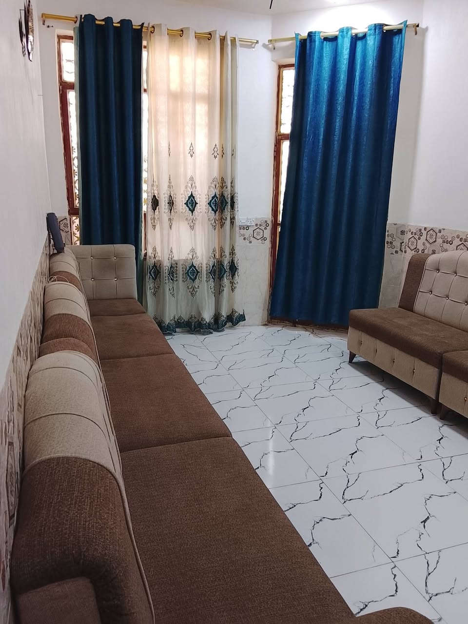 السلام عليكم عندي بيت رهن المساحه ١٠٠متر مقاطعه ٣/١٠ بناء ٢٣ الطابق الارضي كامل والطابق الثاني غير مسقف عند الاتفاق اسقف الطابق الثاني بس أنته اعتره طابق واحد الاتصال على الرقم ***********
