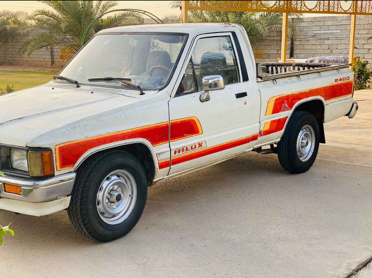 السلام عليكم للبيع بيكم 1988
رقم بغداد الماني سنويه 27
مكفوله كفالة عامه ( محرك حاويه
تخم تاير  السيارة ما ناقصه برغي 
مكان السيارة صلاح الدين/ بلد 
للاستفسار ***********
