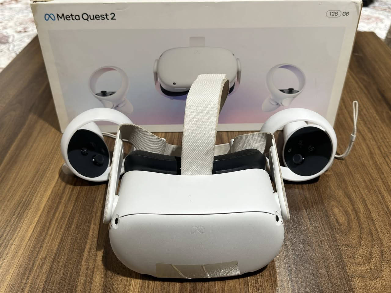 السلام عليكم meta quest 2 ميتا كويست الاصدار الثاني مستخدمة جدا قليل نضافتها ٩٥٪؜ مع كامل ملحقاتها السعر ٢٥٠ الف مكاني الكرخ 
للتواصل ***********
