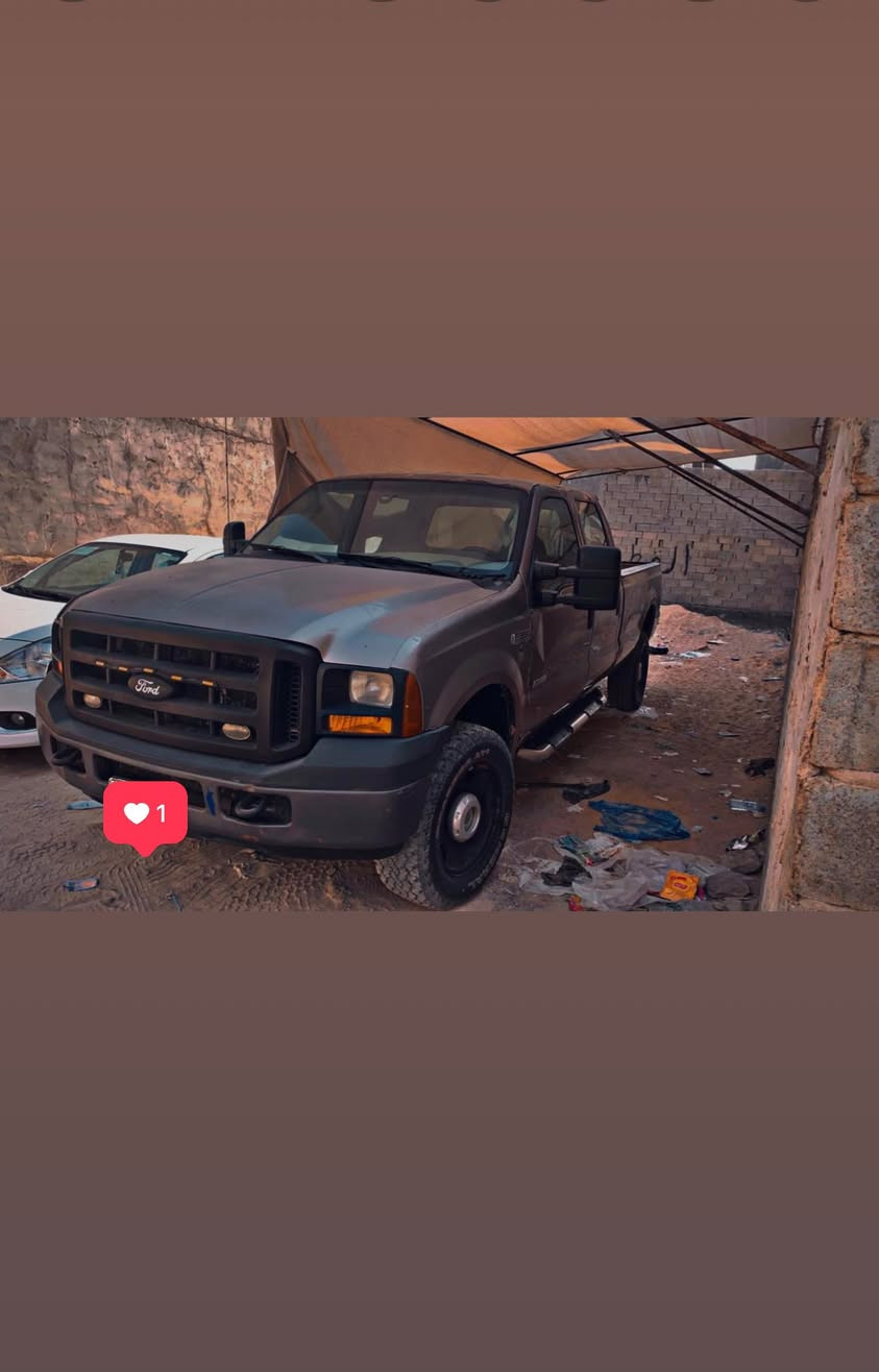 السلام عليكم
فورد f350 كاز 2007
سياره مكفوله من صبغ 
محرك جديد بس درت كاز بي ماي وضلت تخربط ابيع ع وضعهه
رقم اربيل سنويه منتهيه وراعيه موجود كير وكهربائيات ومحرك ودواخل وحداديه كله جديد
 50$
مكاني البصره
 واتساب ***********
***********
