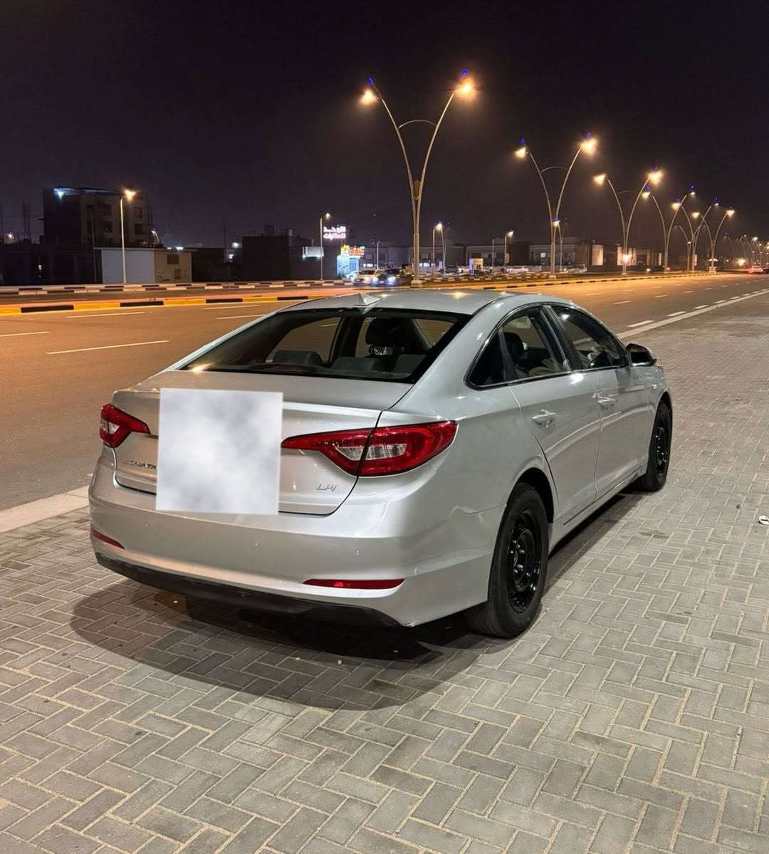 ام عليكم سوناته مديل 17 أدوات أدوات كصه قماره سياره جاهزه ع آخر برغي كير مكينه حداديه تبريد كفاله داخل اسود جلد  سياره غاز سياره فقط لوحات بدون سنويه مكان سياره بصره سعر 58 أو بيها مجال حك الجيه 
***********
