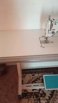 مكينة خياطة • ملحقات كاملة • مستعملة مرة واحدة