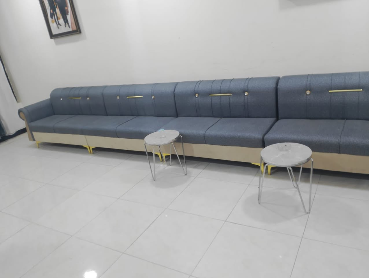 ديوان 20 مقعد السعر 850 تفصال جديد مابي اي ضرر


**إذا كنت صاحب هذا الإعلان وتريد حذفه لأي سبب، رجاءا أرسل رسالة إلى الدعم الفني**