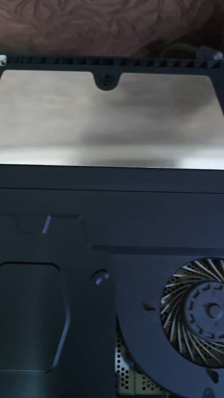 بلي فور برو واحد تيرا مهكر
نظام ٩ بدون استخدام فلاش 
جهاز نظيف جدا 
جوستك عدد ٢ الاصلية 
هارد خارجي واحد تيرا متروس العاب 
قاعدة تبريد وسيديات وشحن للجوستكات 
يو بي اس اعتقد ١٢٠٠ او ال ١٥٠٠ بس عاطل بطاريات يحتاج
السعر ٤٠٠ الف قفل ...
*********** متواجد واتس
مكان بغداد
