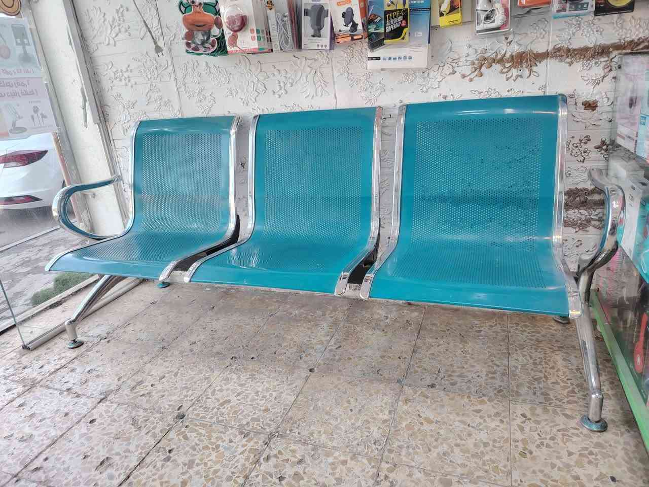 #كرسي ثلاثي للبيع ب 45 الف
نظيف ما بي اي كسر 
للتواصل / واتساب / ***********
#النجف_حي_السلام
