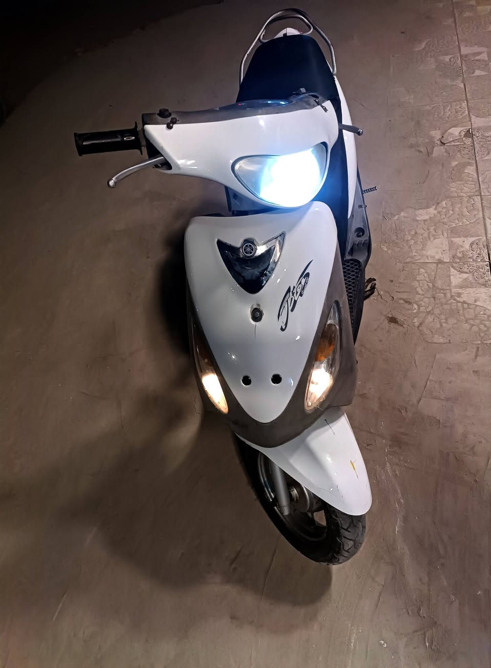 السلام عليكم ماكس منغولي حاويه عل وضع البلاد محرك مامفتوح  نضيفه بشكل وناعمه متنسمع نهضه ومعدل بطانش شرط
كهربائيات اشاير لايت عالي ناصي سكنات بك لايتك سلف هندر نكره بكل وقت اي شي مناقصه كله شغاله بريكات بلمكان يعني اي شي مناقصه مكاني ديوانيه بمركز ديوانيه السعر 550 نهايته


**إذا كنت صاحب هذا الإعلان وتريد حذفه لأي سبب، رجاءا أرسل رسالة إلى الدعم الفني**