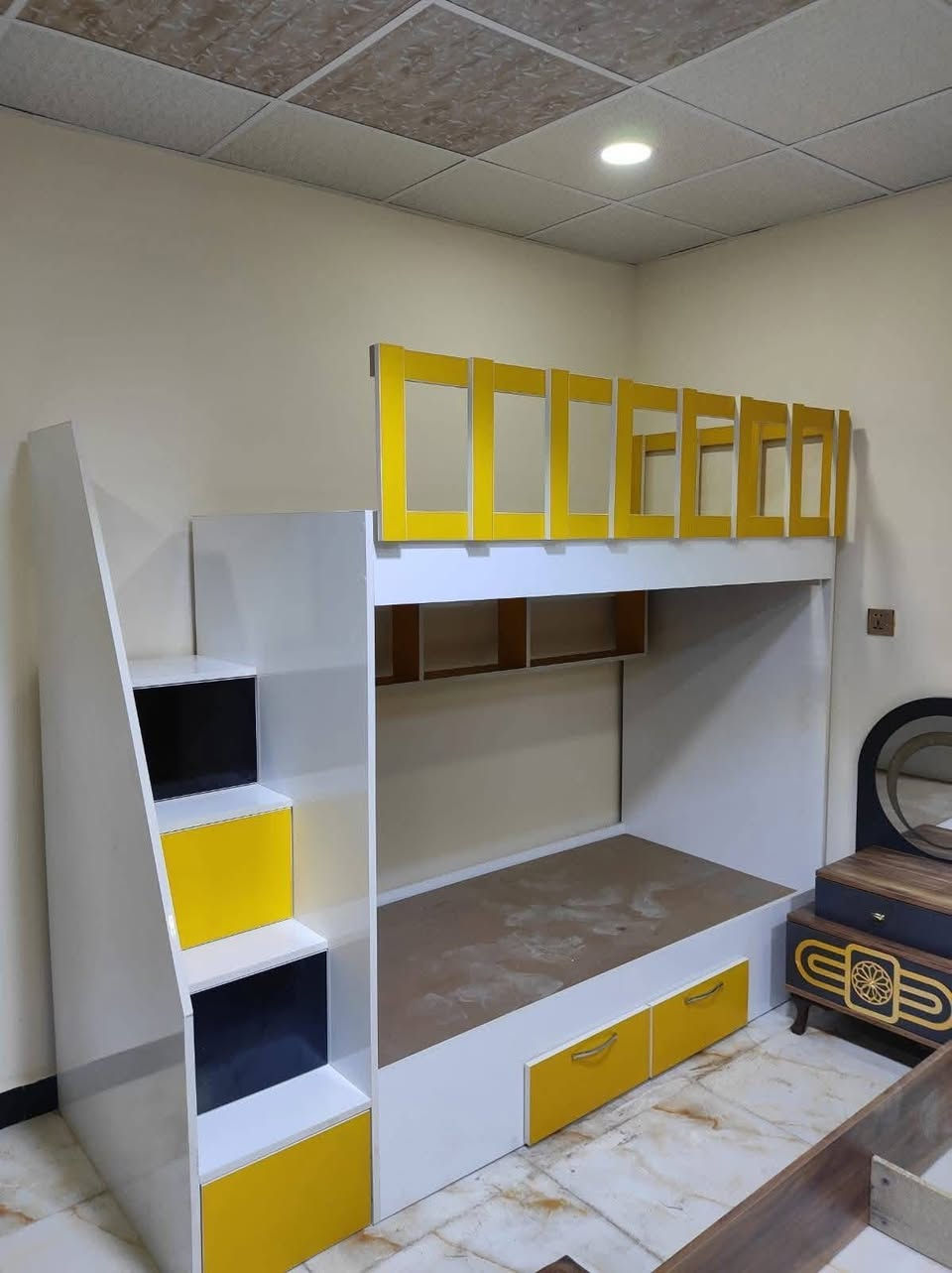 #تخفيض_بالأسعار_لغاية_الخميس_القادم
#السعر 4️⃣0️⃣0️⃣ #الف_فقط_بدل 5️⃣0️⃣0️⃣ #الف
#ضمان #حقيقي #خمسة #سنوات #بالمواد #والعمل 

#درسنك #روم #مطابخ #𝐇𝐃𝐅 #مطابخ #هايكلاس #مطابخ #𝐌𝐃𝐅 #غرف #أطفال #غرف #للكبار #مكتبات #فاترينا #ديكور #منزلي #طاولات #𝐓𝐕 📺  #رفوف #منزليه #قاطع #روم #ابواب #دفتريه #ديكور #محجر #سلم #خشب #جلسات #حدائق #ديكور 

***********وات ساب 📱📱

لمسات للمطابخ والديكور وغرف نوم الأطفال
