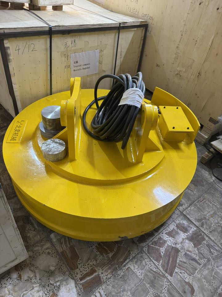 يتوفر لدينا كماشات حديد بكافه الاحجام ومغناطيس حديد بكافه الاحجام للاستفسار *********** مجموعة المصطفى للتجاره العامه بغداد كراج الأمانه مقابل مستشفى الأطفال
