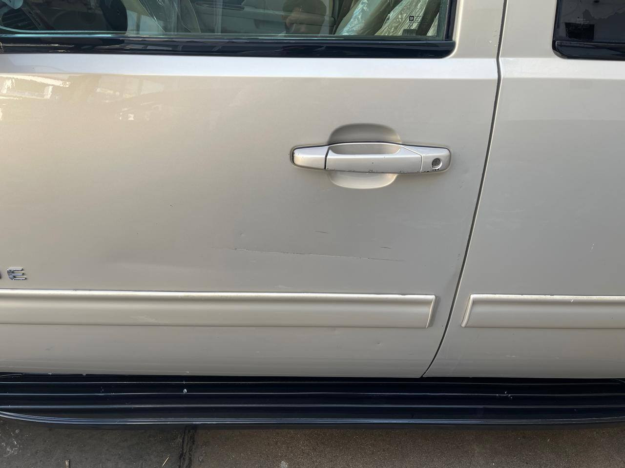 تاهو خليجي ادوات بدون كص
دخول كويت دخول جديد حاجز موعد ترقيم مشمول بالترقيم  السعر ٩٥ بيها مجال 
موديل 2011 مكفولة من السرقة والعشاير 
كير ومكينة شرط الفحص مكفولات
تبريد شغال كلشي شغال بالسيارة تخم تاير جديد باتري جديد جاهزة من كلشي 
رقم الهاتف اتصال أو وتساب ***********
