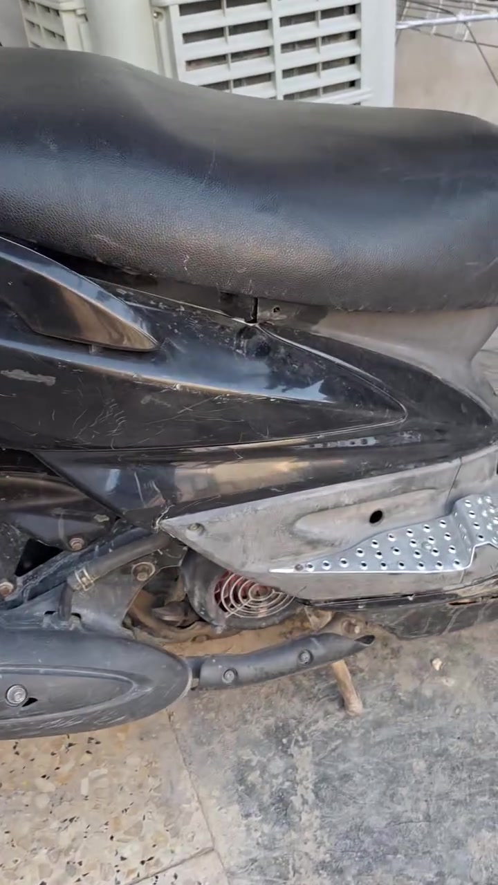 سلام عليكم دراجه سكنس فحل ياباني قبق نفخ نوزل نظيفه لاتبخير ولا تنقيص صوت ناعم شغاله كامله كفرات شويه مشخطه للبيع او المراوس بدراجه رمبه س ٧٥٠ ألف وبيه مجال بغداد الامين الثانيه.


**إذا كنت صاحب هذا الإعلان وتريد حذفه لأي سبب، رجاءا أرسل رسالة إلى الدعم الفني**
