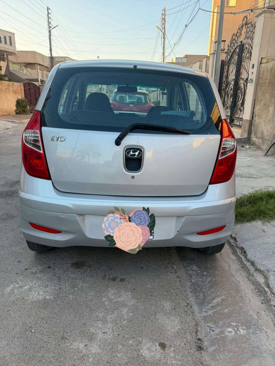 هونداي i10 موديل ٢٠١٥ سيارة مال بيت استخدام قليل جدا نظيفة بدون صبغ رايدتها ب٨٠ ورقه صور السونار موجودة 
للاستفسار 

***********
